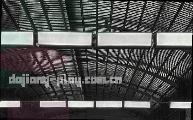 体育赛事资源数据面板示意图，展示比分与球队资料模块